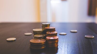 Growth Stocks vs Penny Stocks: Key Differences Every Investor Should Know